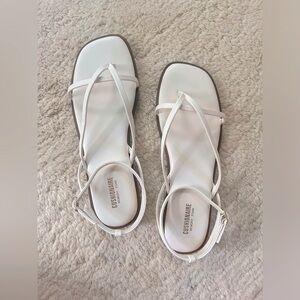 Anthro Cushionaire Vida Memory Foam Strappy Ankle Sandals White Faux Leather 9